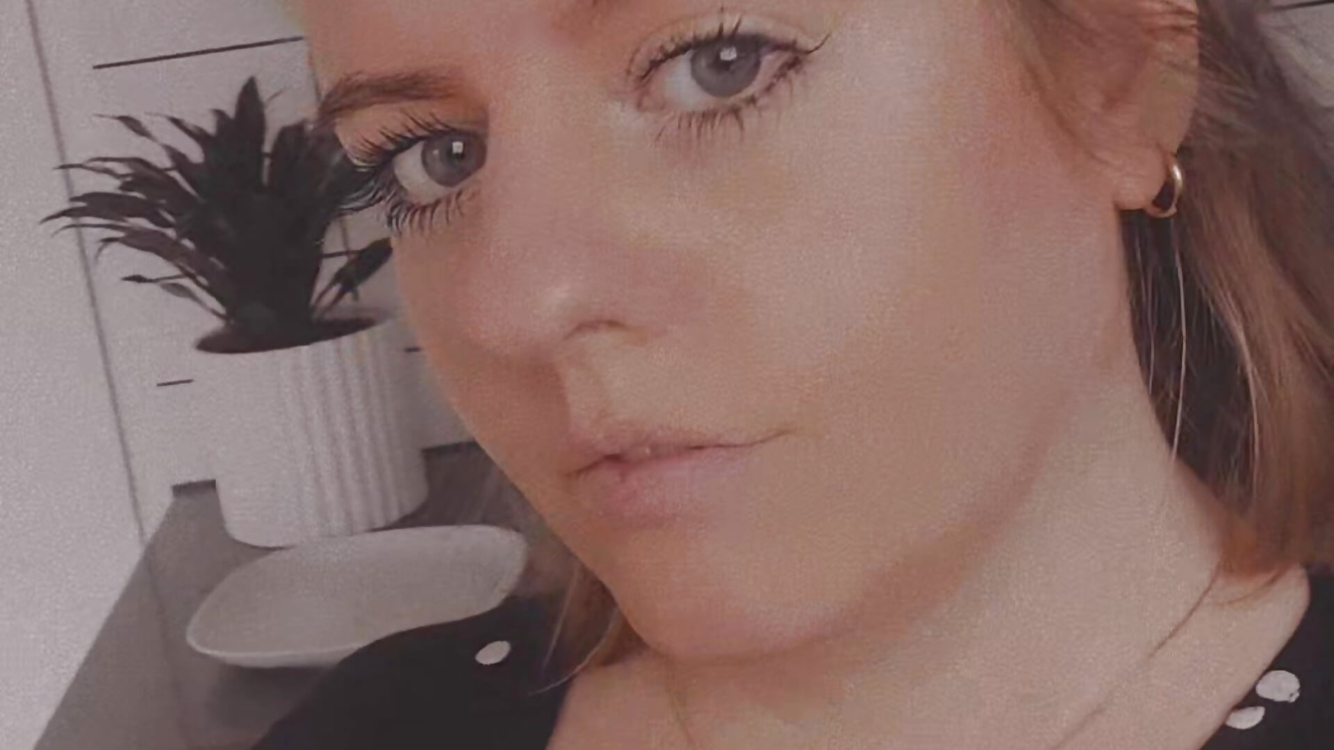 Hello 🌹 - فيديو من sizha6 موديل الكام