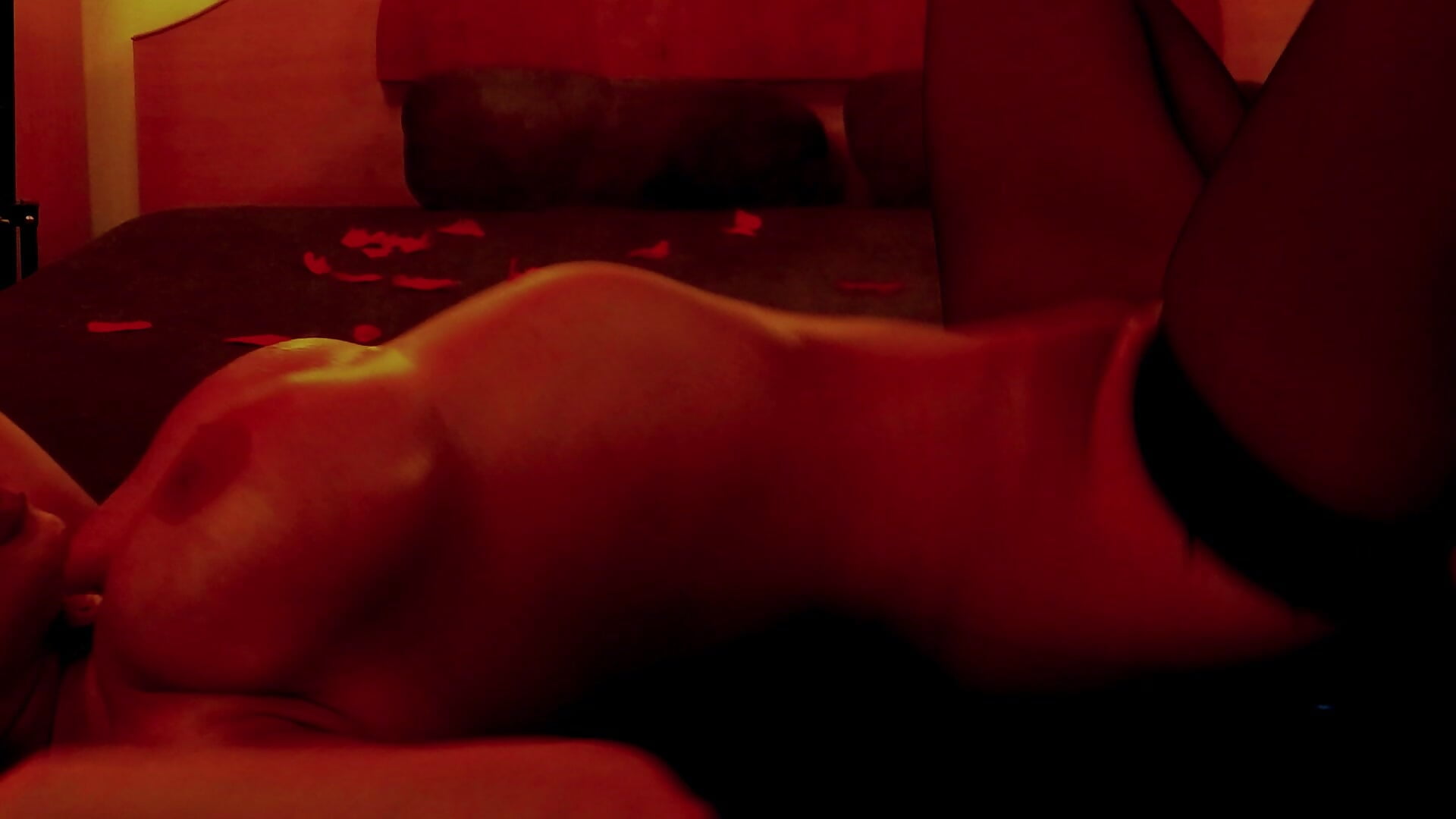 ...floating in the red seductive light 🥰 1 - video av Within__Temptation cam-modell