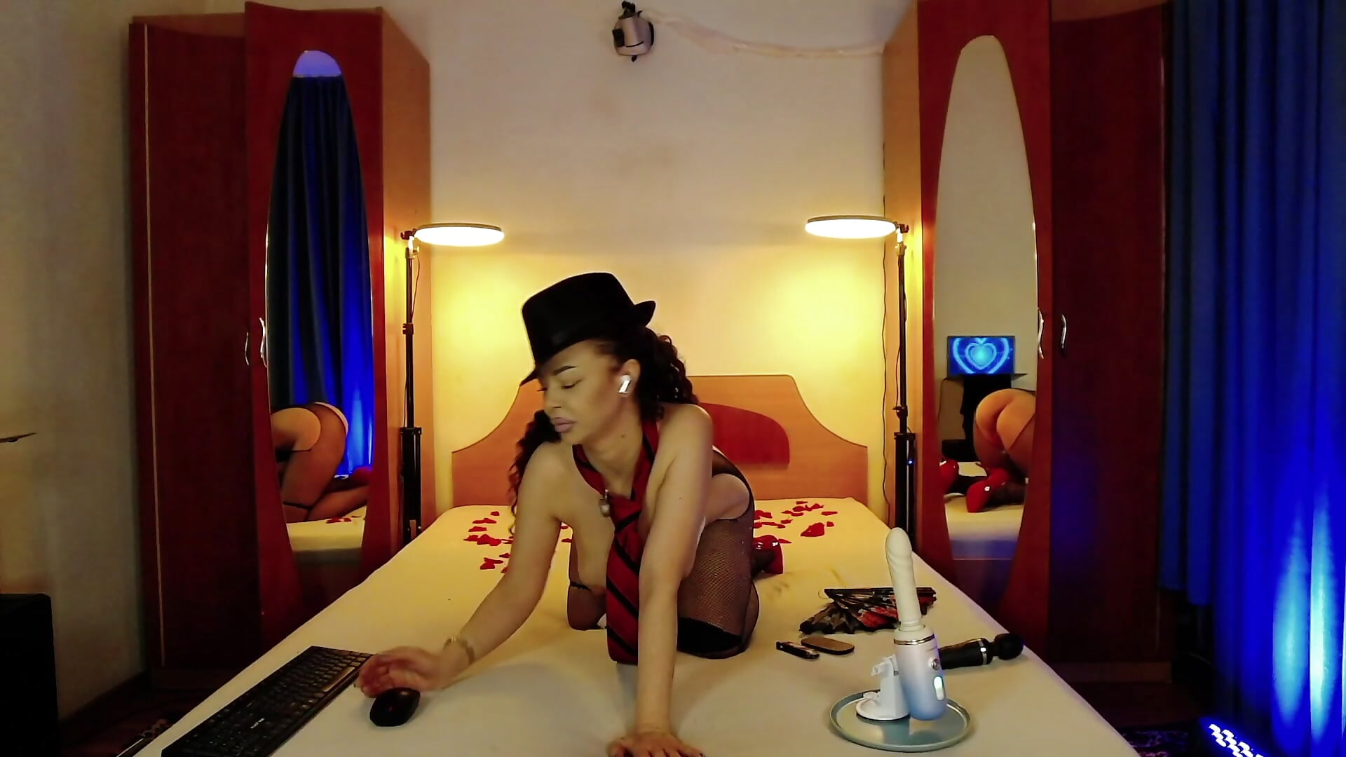 👠👠 - video van Within__Temptation cam-model