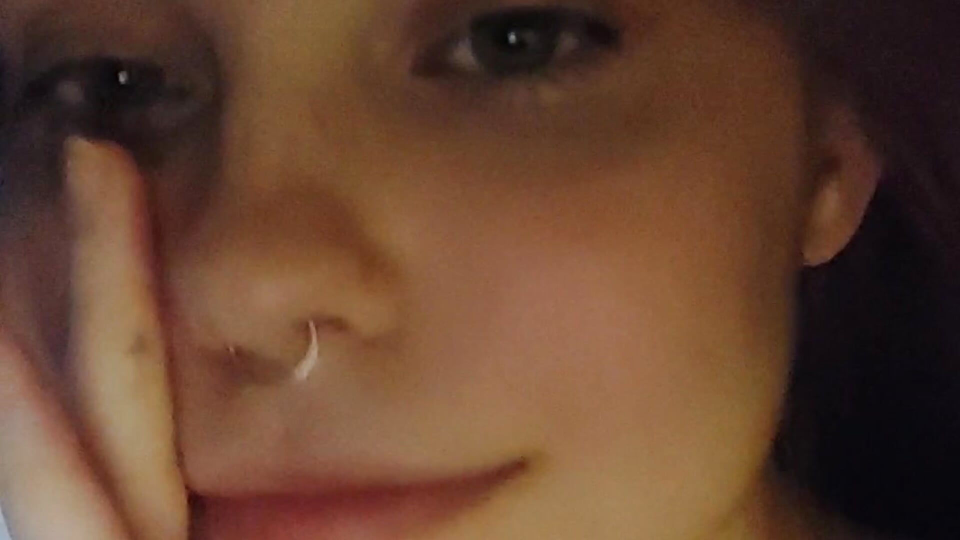 piercing – video af Nerri__ cam-model