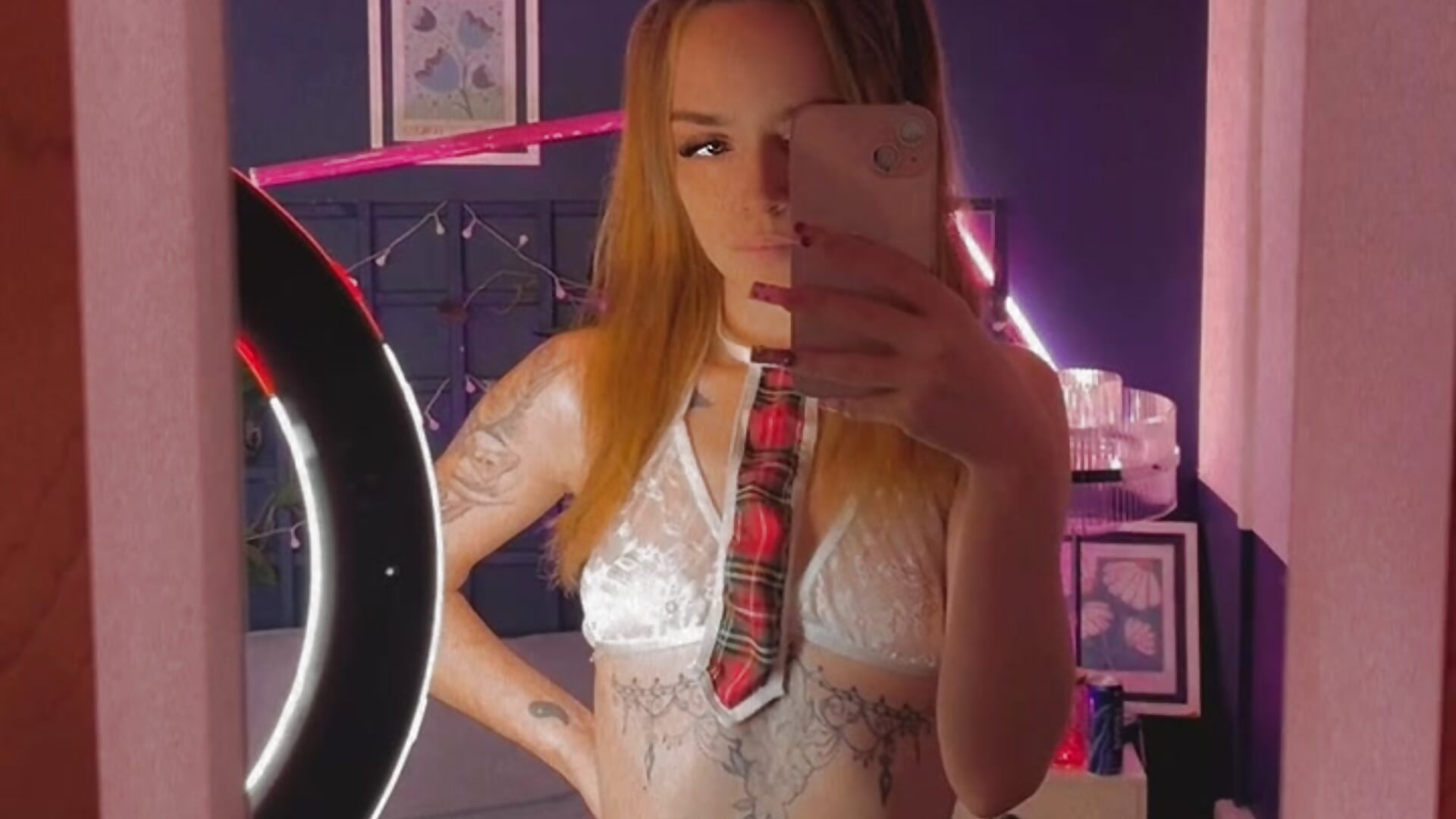 hi❤️ - video by PrincessKelsBabestaion cam model