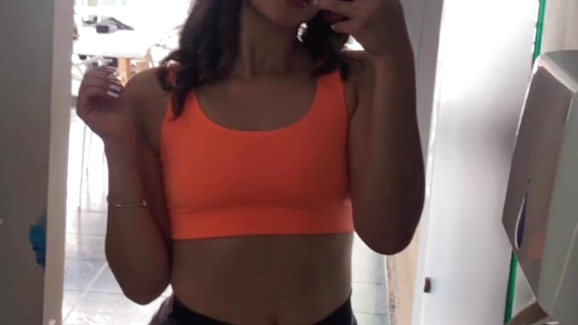 😼 - video by SaraWagnerr cam model
