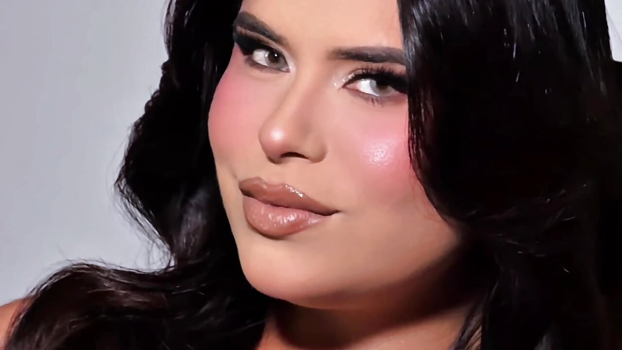 Your Favorite Distraction 😉 - video by GeorginaReyes cam model