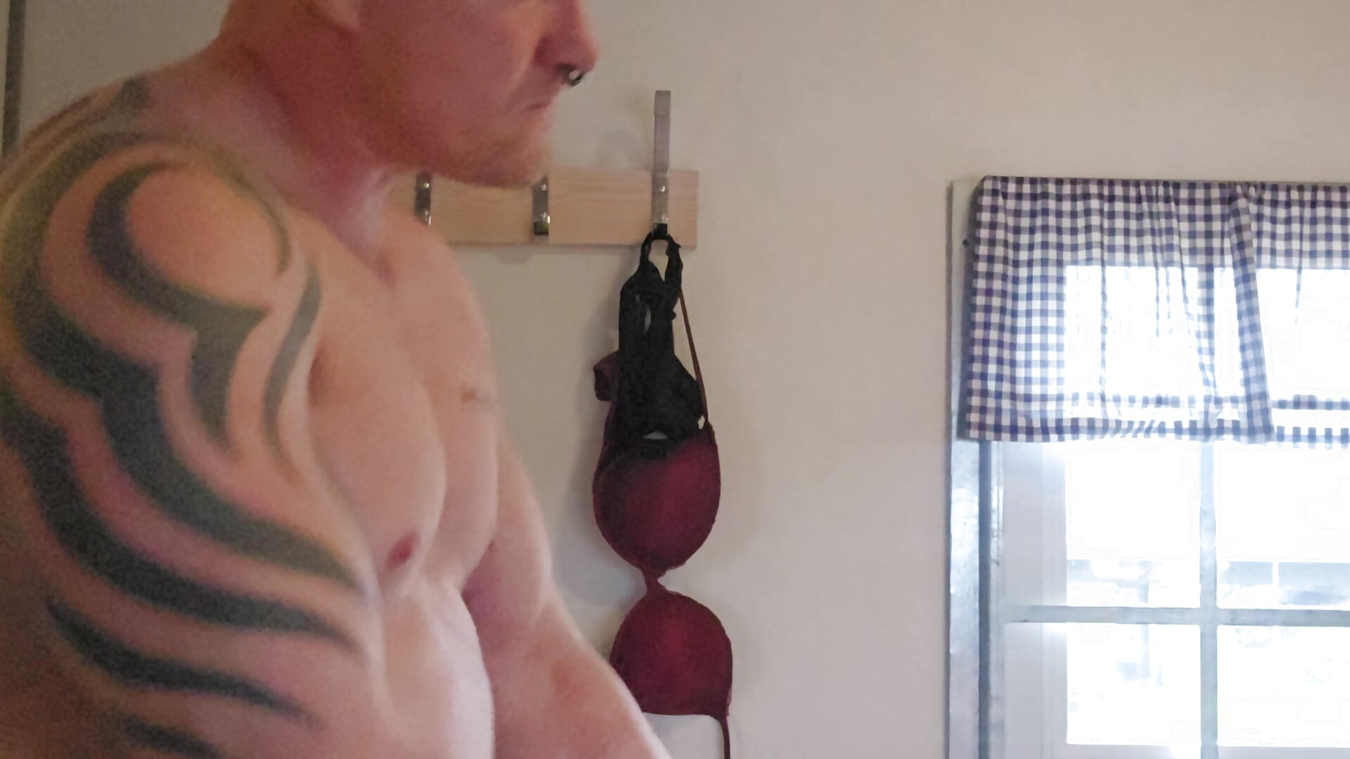 Visiting my bf at his work - video by NymphoSwede cam model