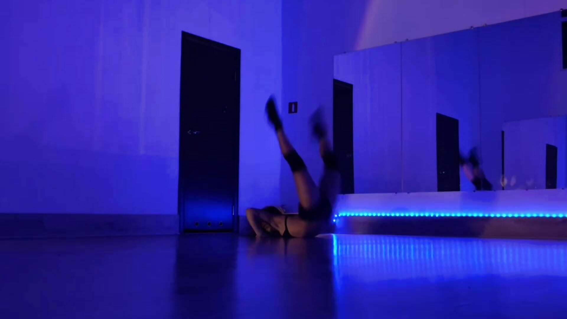 Heel power - video by PaigePrado cam model