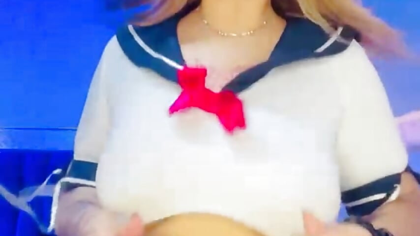 Sweet sussy bounce boobs 🥵