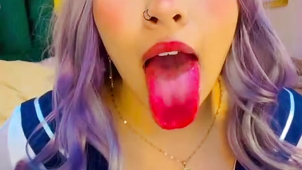 ahegao+massage boobs😋