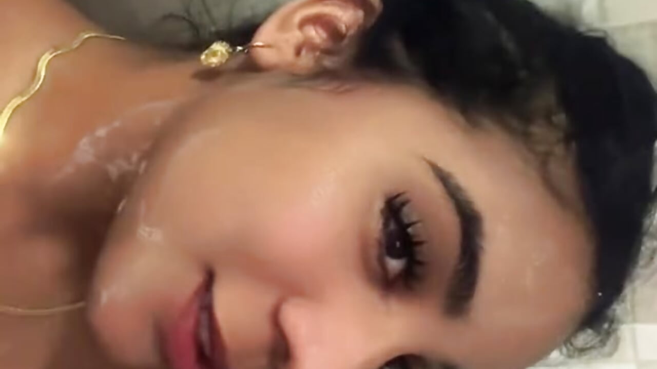 🌸Bath time 🌸 - video by Salome_nevot cam model