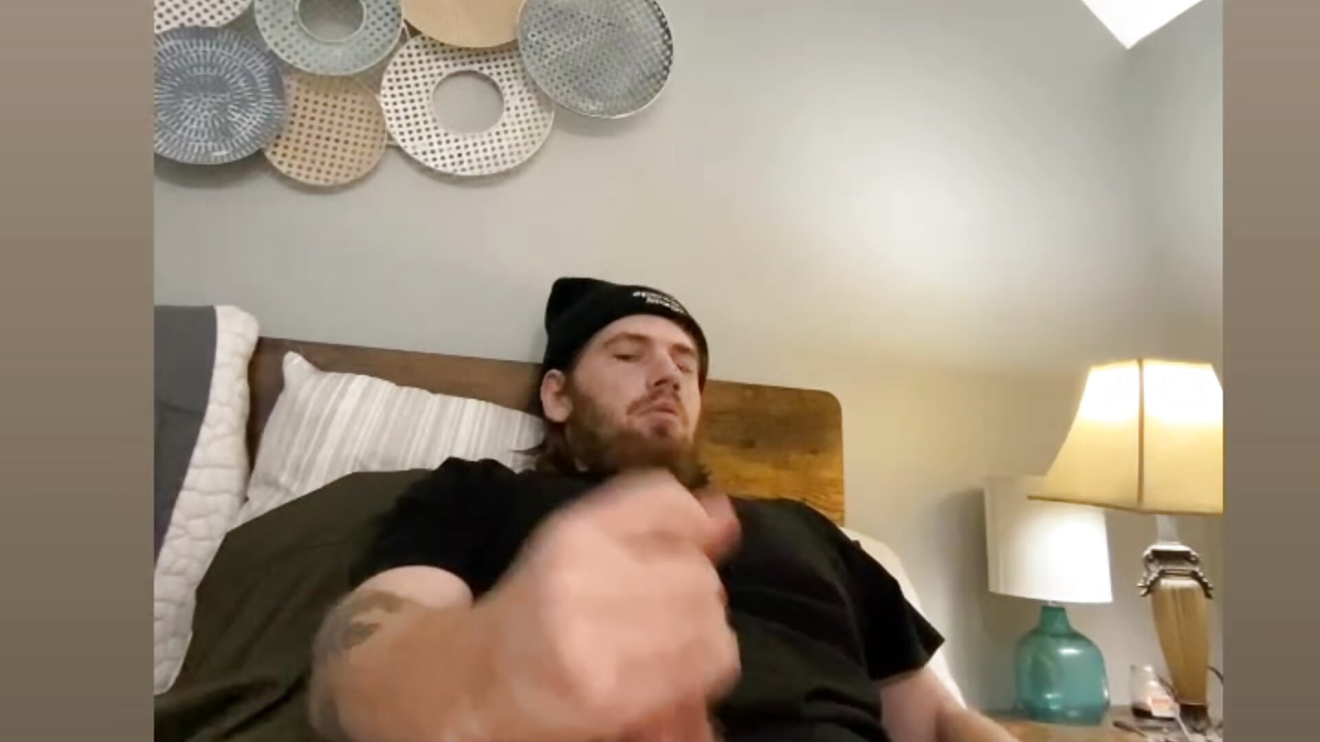 Creamy cumshot - video by Explosive_andyy cam model