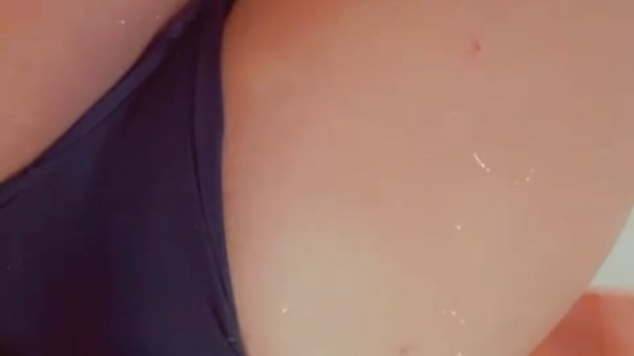 1000207357 - video oleh model kamera Louli_ta