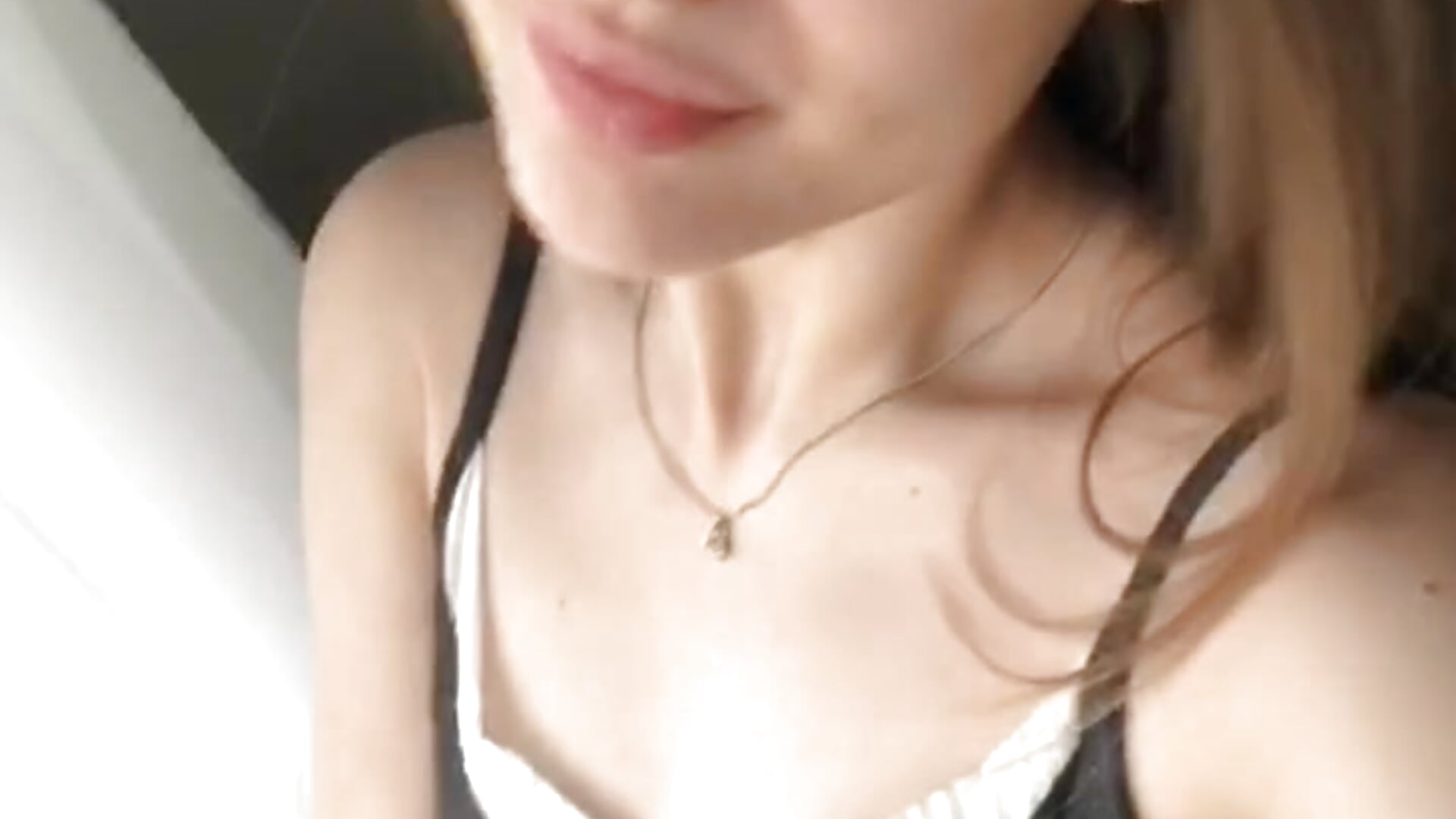 Morning after gym - video di QuennaCoote modella di cam