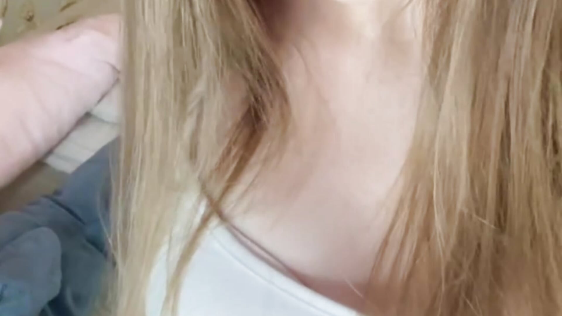 You won't be able to look away 👀 - video oleh model kamera QuennaCoote
