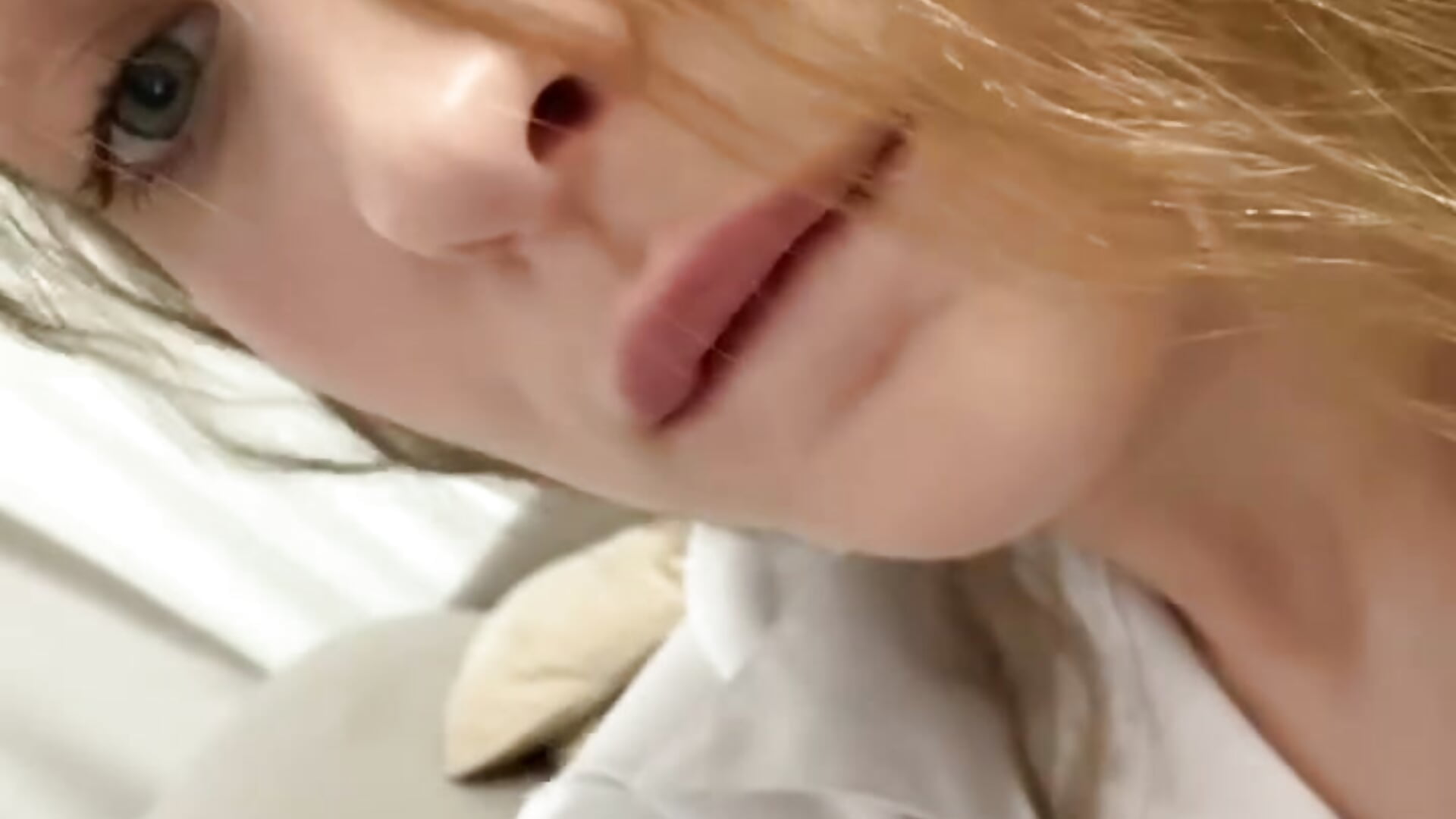 my lovely days - video di QuennaCoote modella di cam