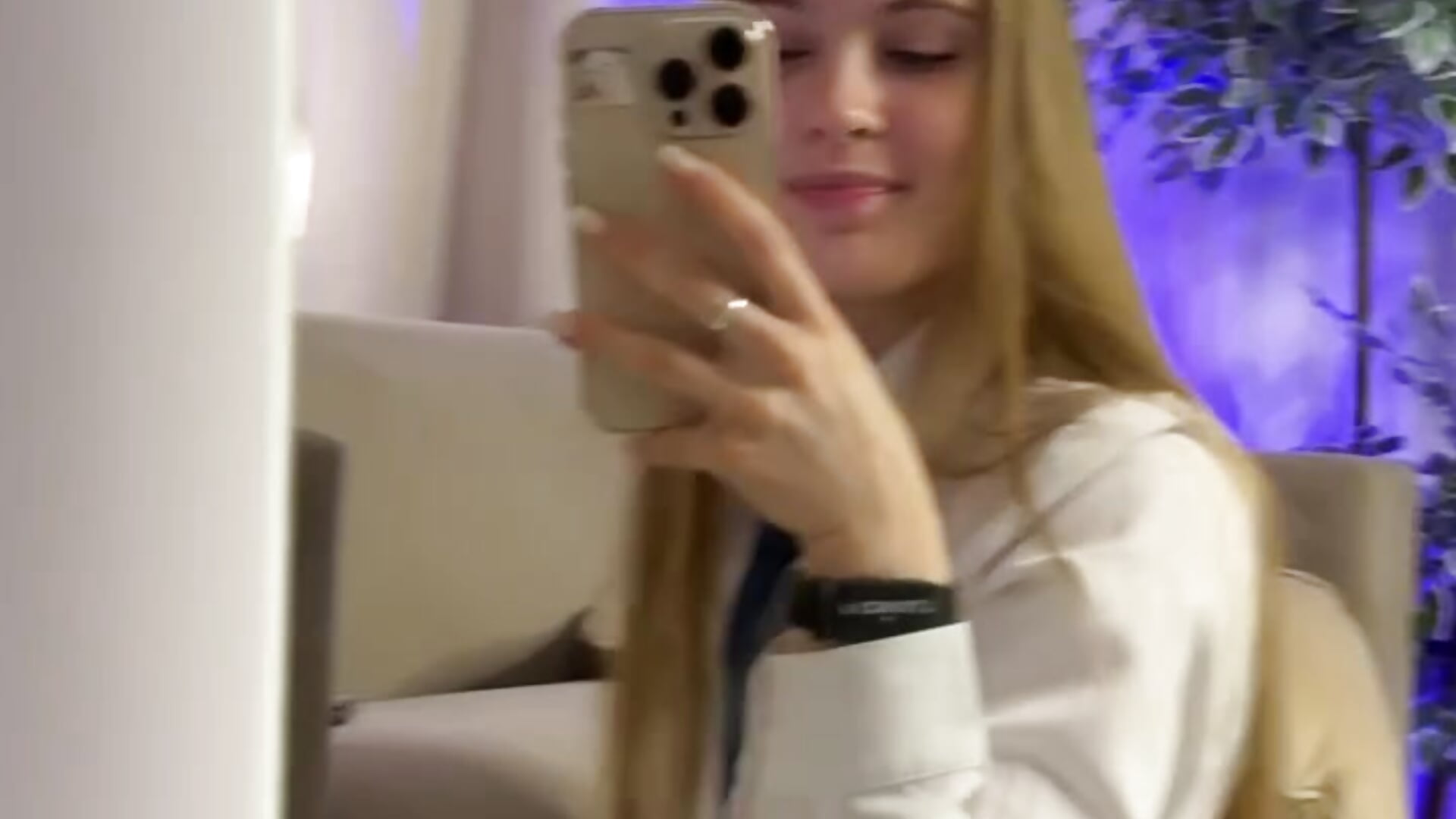 You're my favorite dream - video di QuennaCoote modella di cam