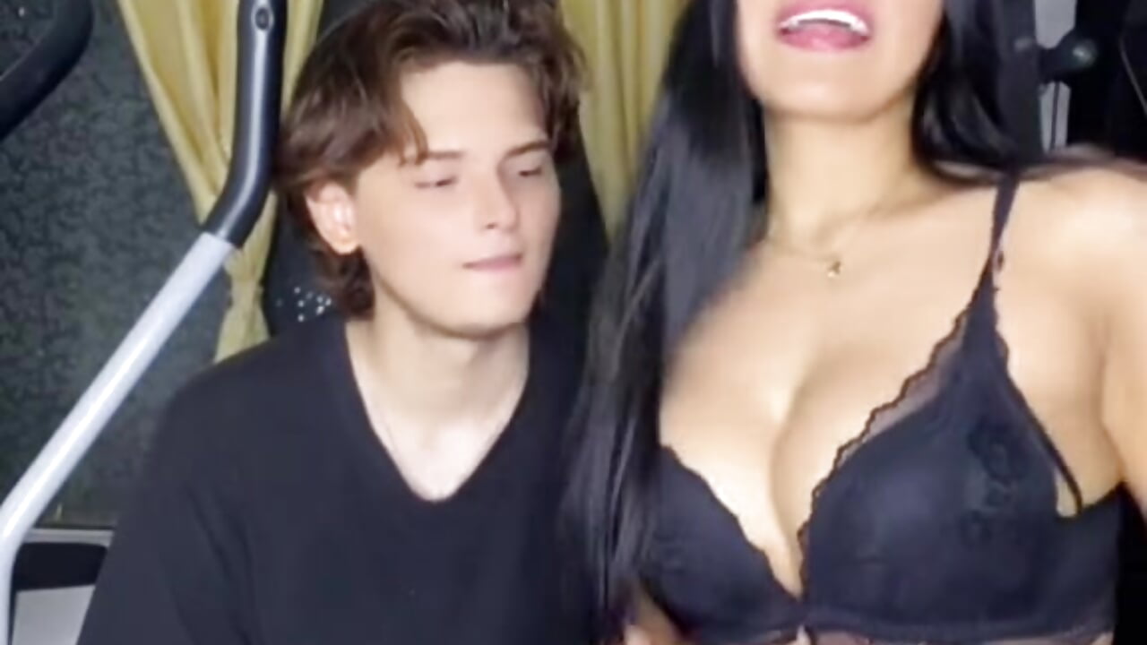 v09044g40000chmoambc77udlpj63gjg - video oleh brihana_king kamera model