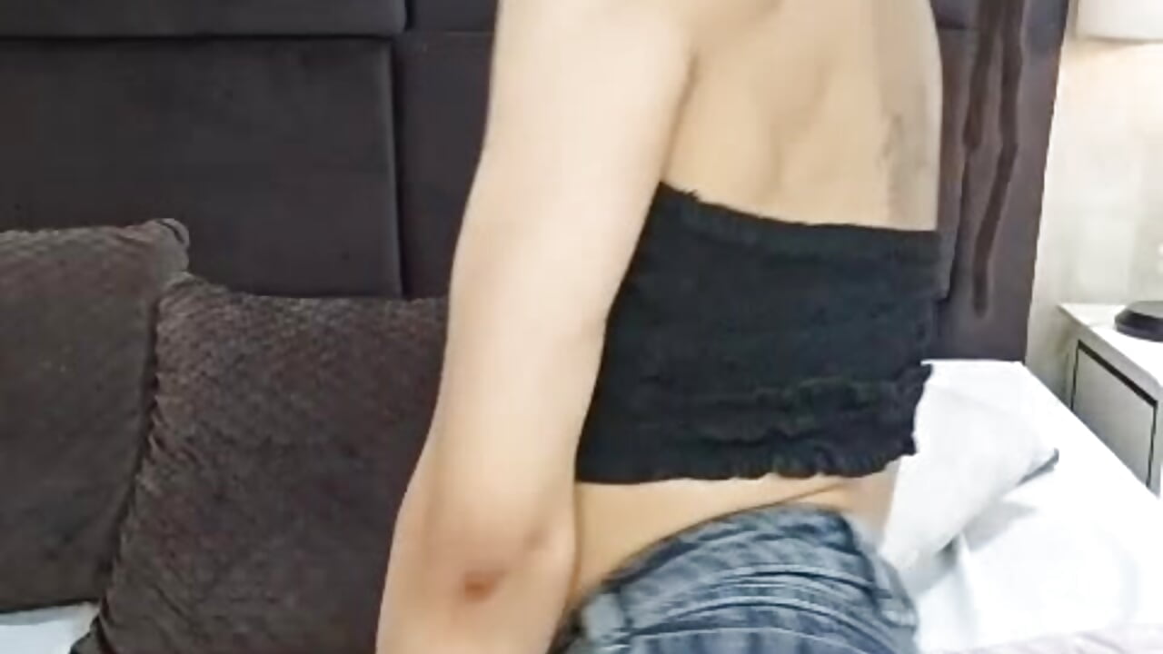 Sometimes, the softest thing is what most excites.🔥 - video di NahomyCarther modella di cam