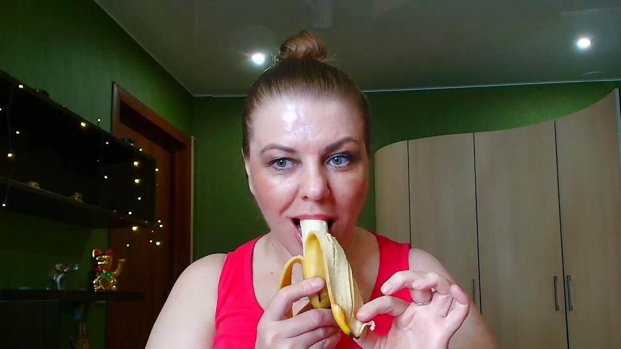 🍌🔥 Banana lunch without rules.