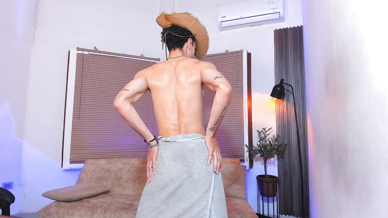 Daniel Baila sensualmente - video by Fun_BoysW cam model