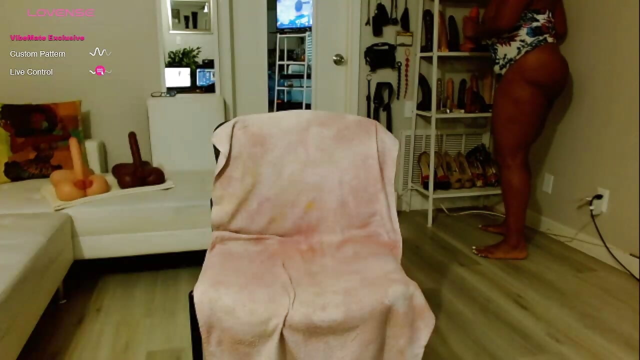 BWC 5In Girthy Creamy Pussy Fucking!