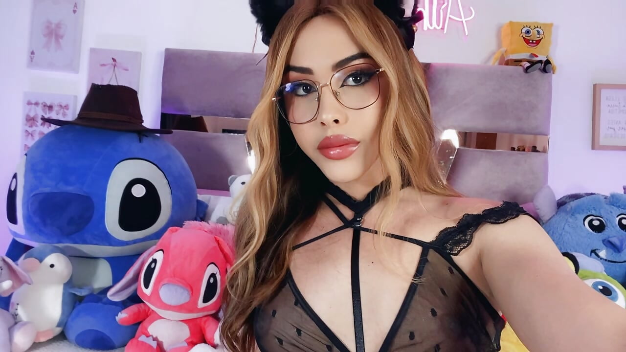 beautiful - video by AITHANA20_DOLO cam model