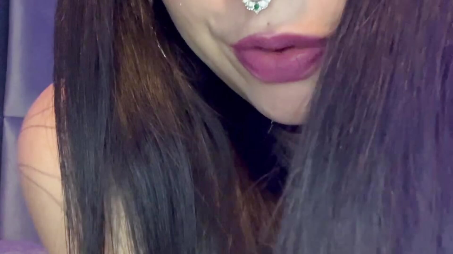 Don't talk to me... just touch me 🔥 - video od modelky/modela Selene_bennet