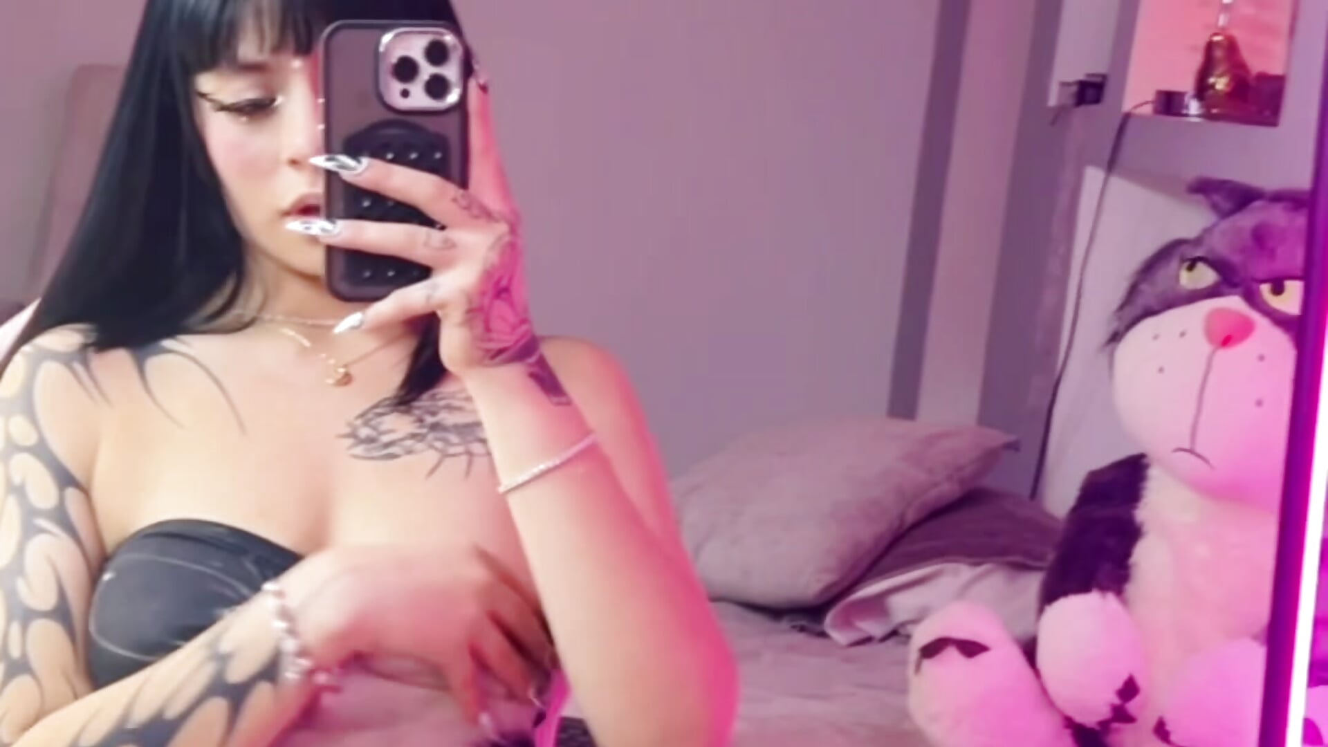 Your favorite Body – video od webkamerové modelky Selene_bennet