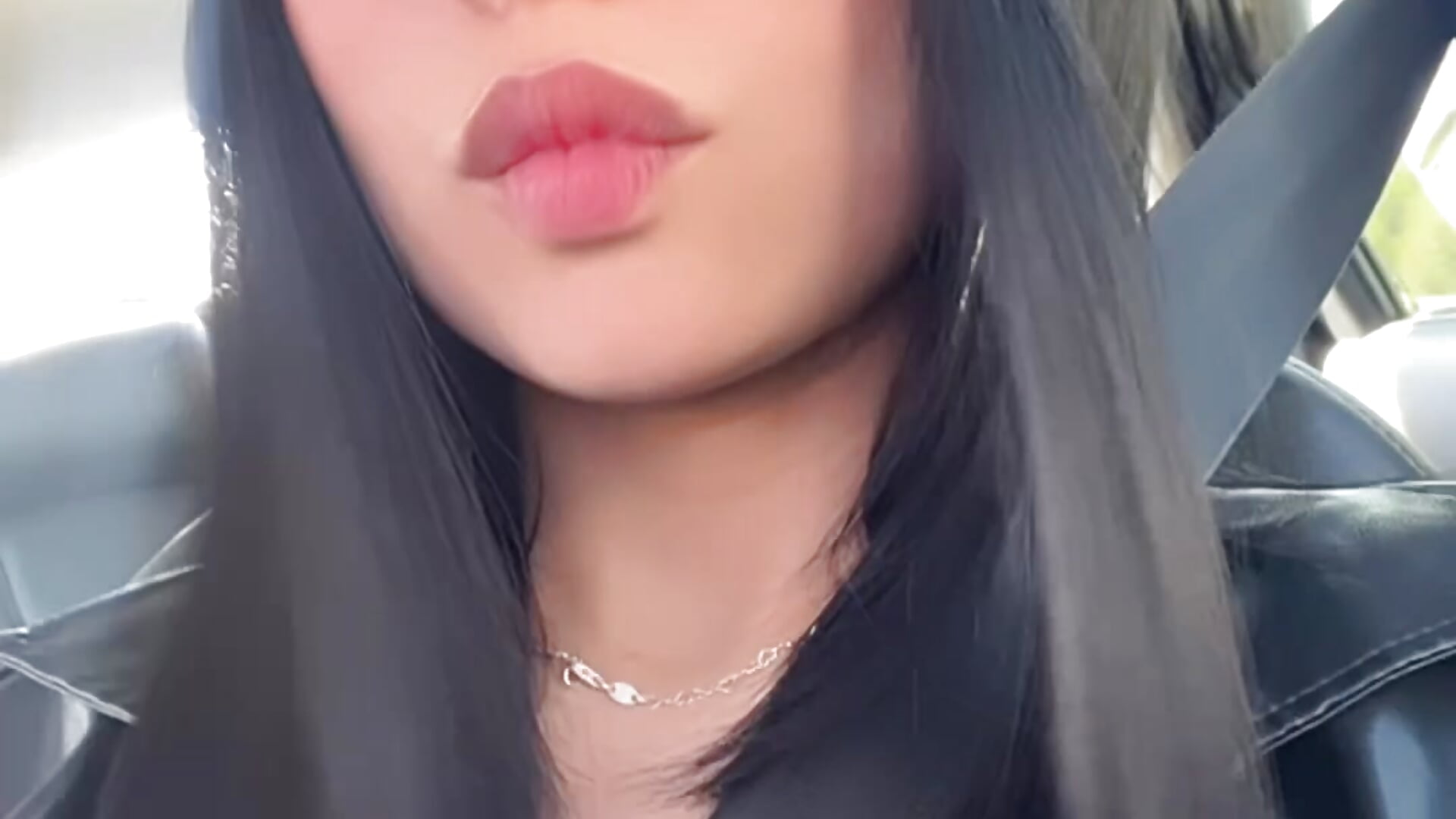 You miss me?? – video od webkamerové modelky Selene_bennet
