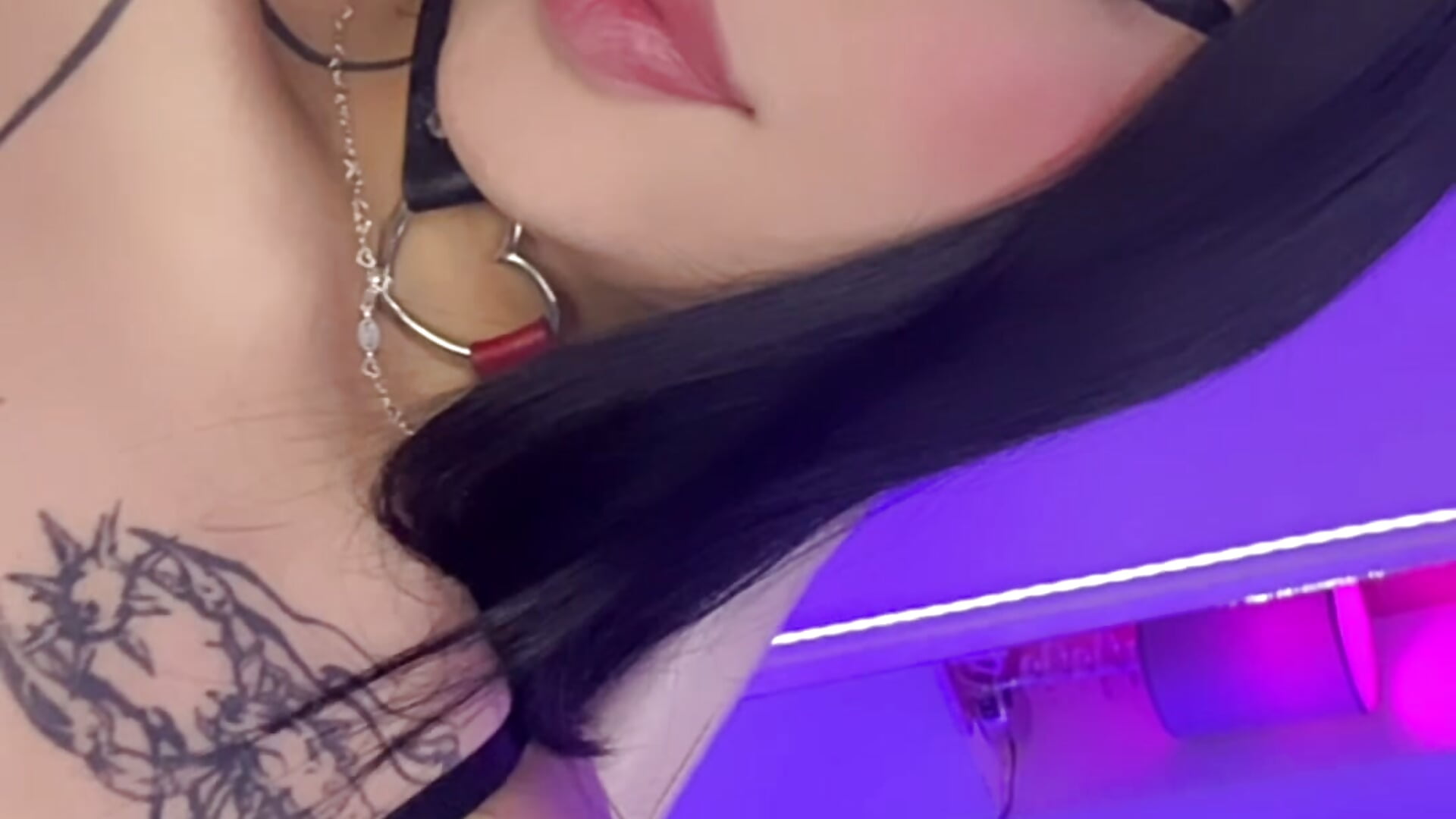 Im back, did you miss me?? ✨✨ – video od webkamerové modelky Selene_bennet