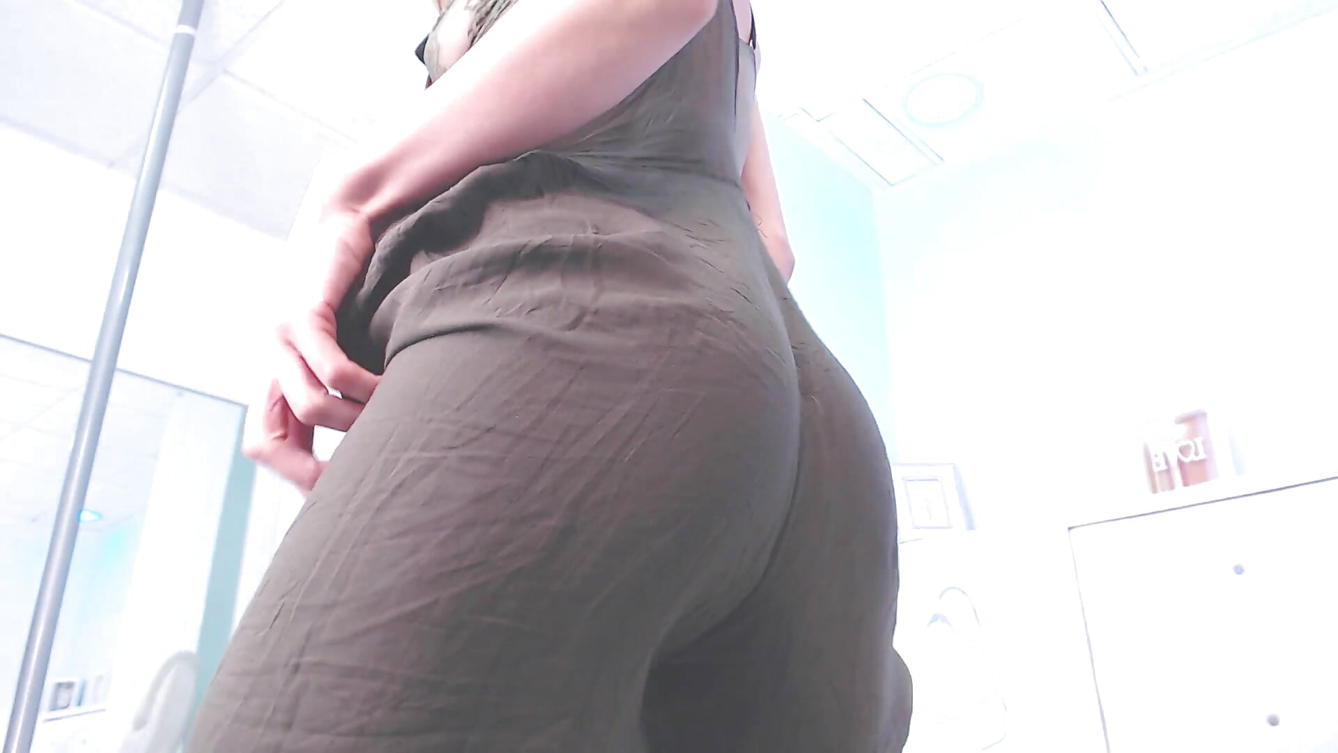 moving the butt - video by Sunshine_gh1 cam model