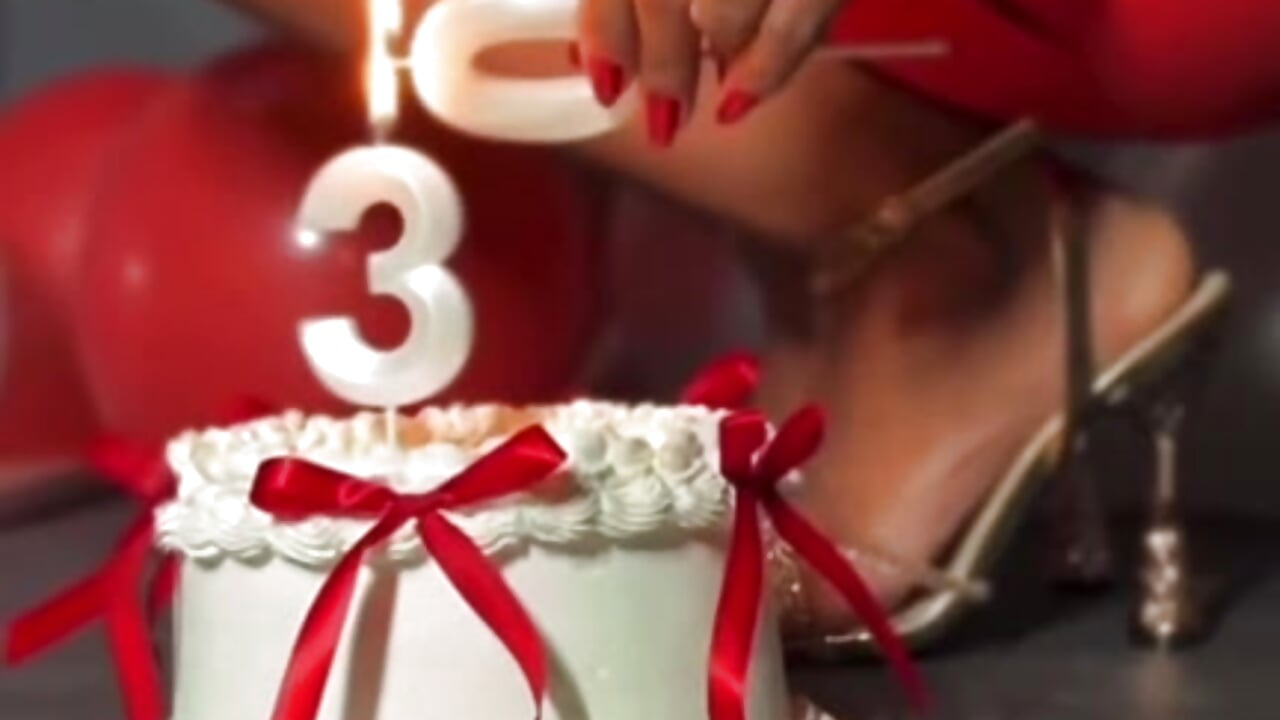 Mis 30`s 🥂🎁－カメラキャストのAngelaRicciの動画