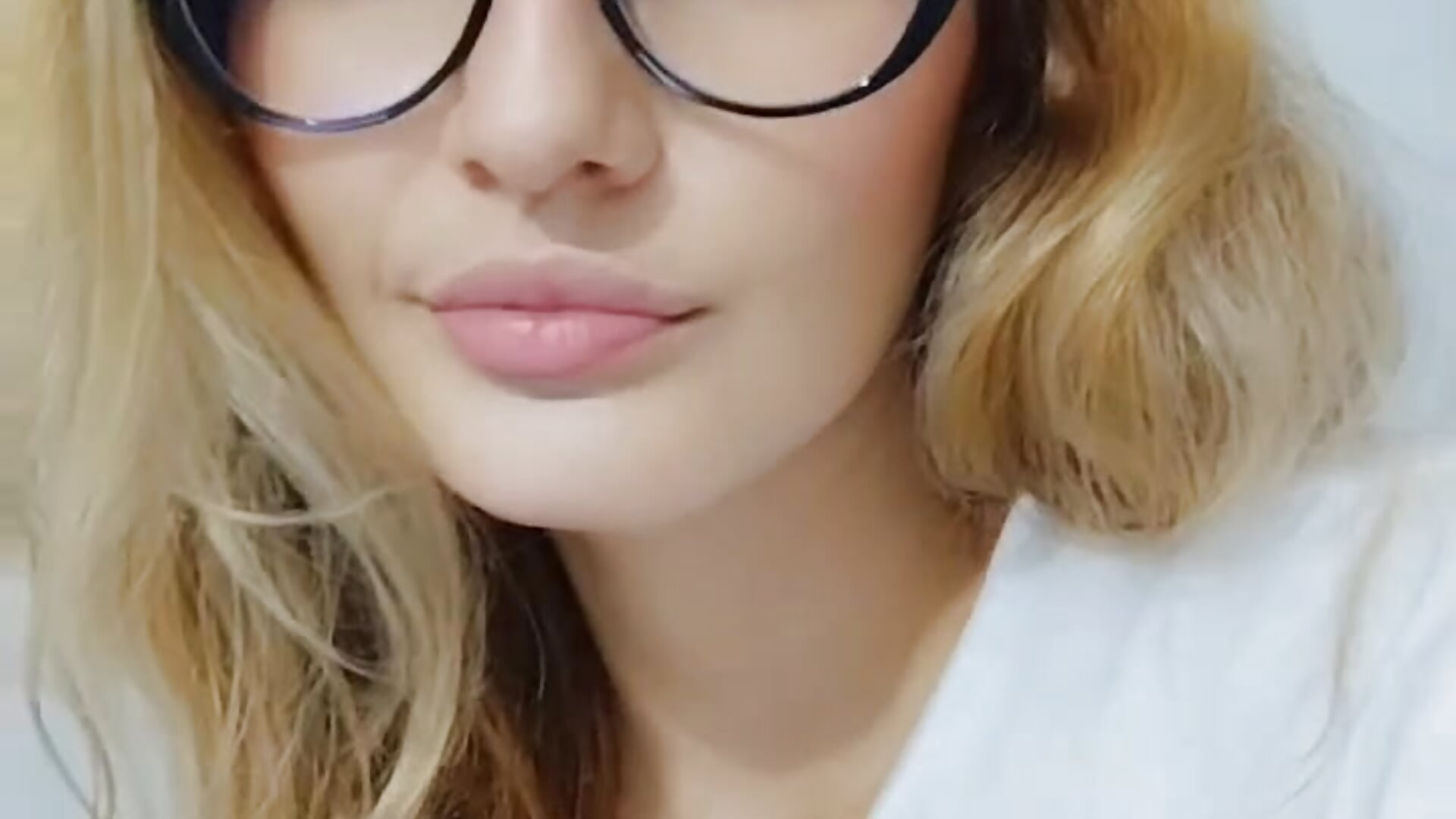 WhatsApp Video 2025-06-25 at 10,00,43 PM - video by natasha_lopera cam model