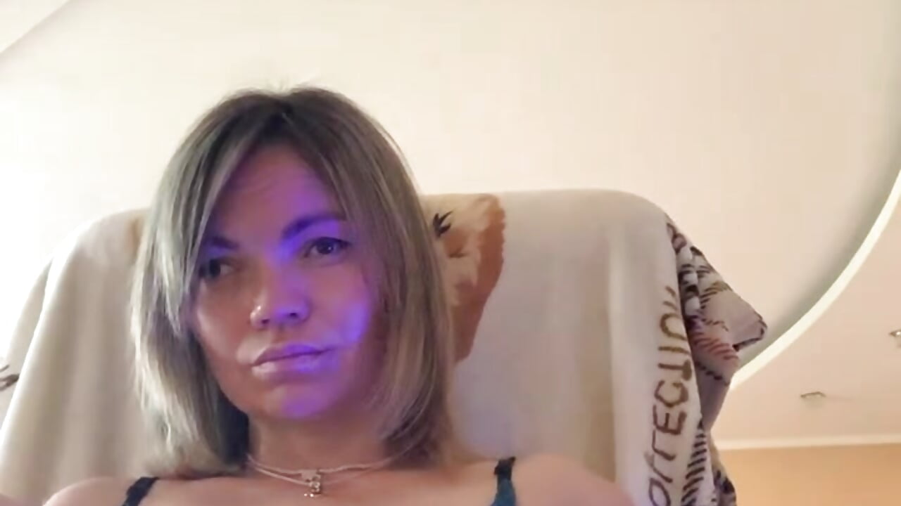 Hi
