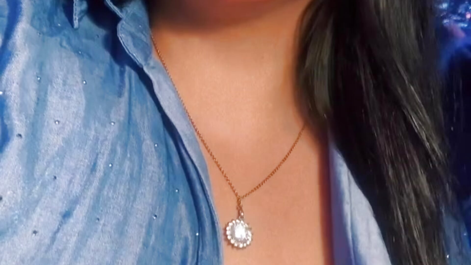 Topless - video by Leah_yuah_ cam model