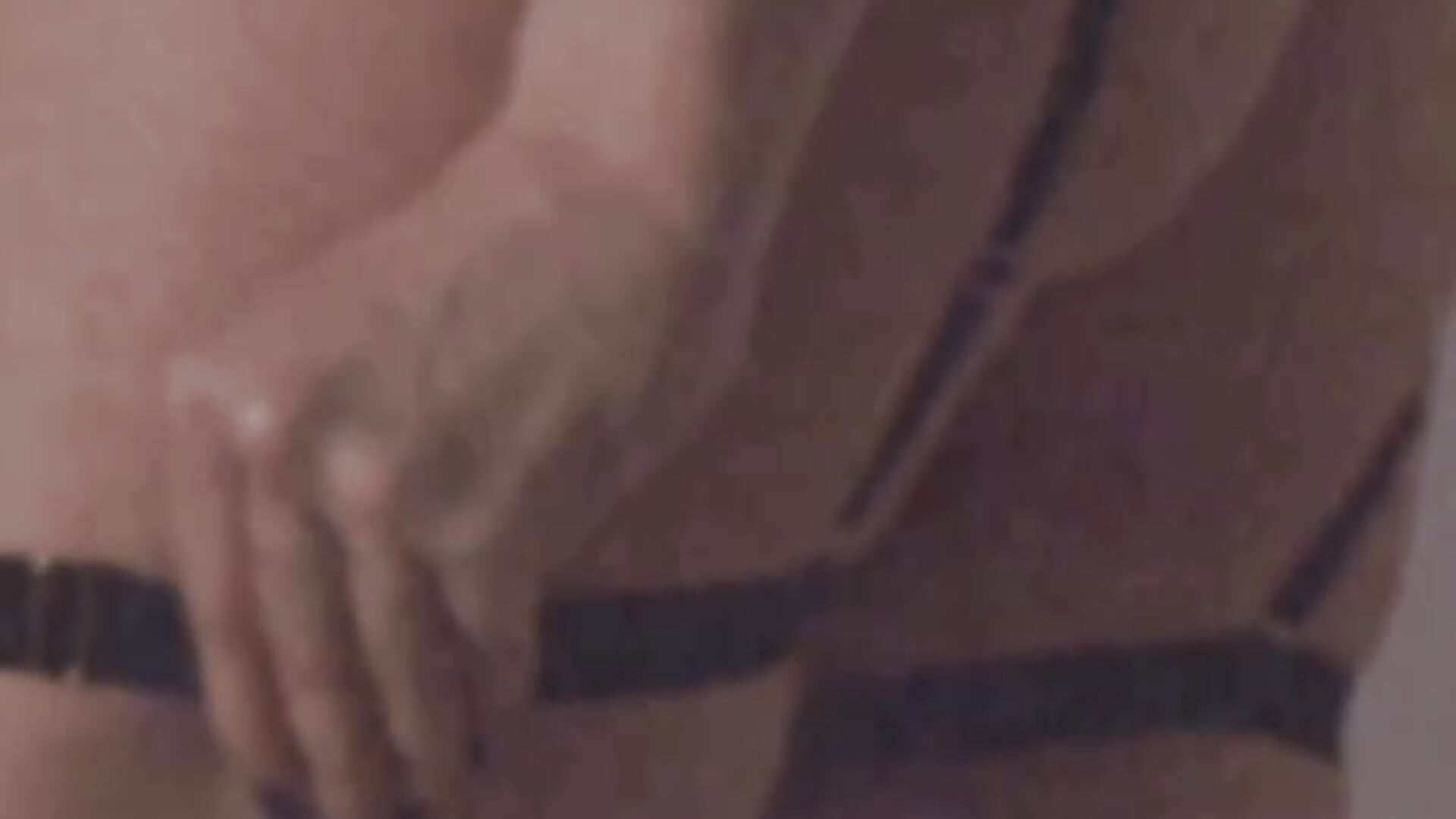 Slap ass🍑🖤－カメラキャストのJulySvonの動画