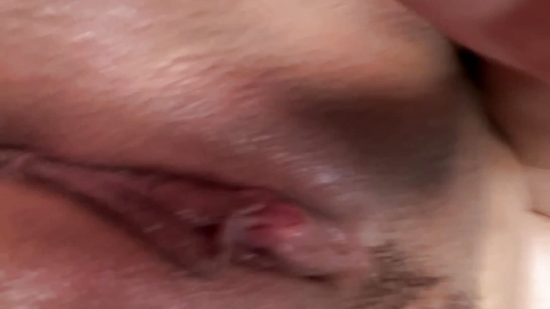 Buceta + piscando cuzinho de 4