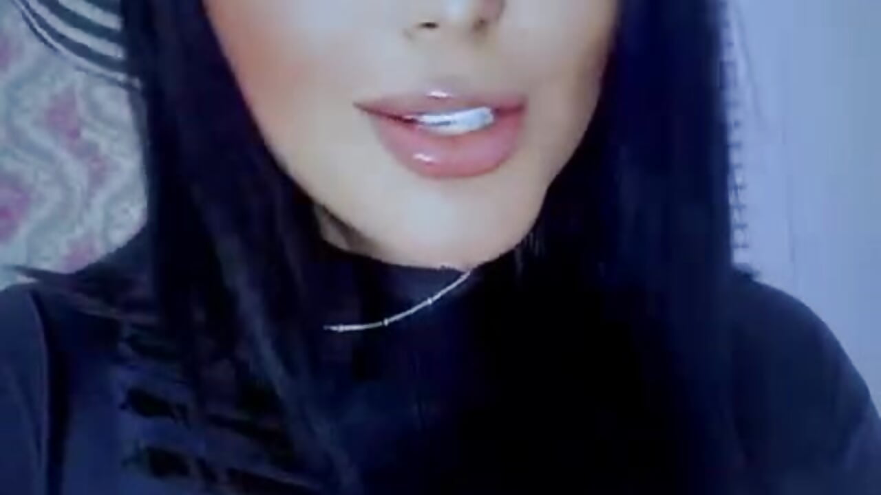 thali - video oleh model kamera talianaprada_