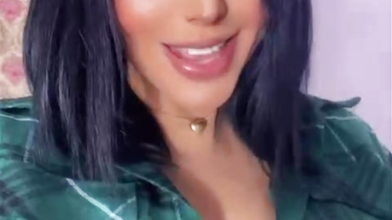 love - video oleh model kamera talianaprada_