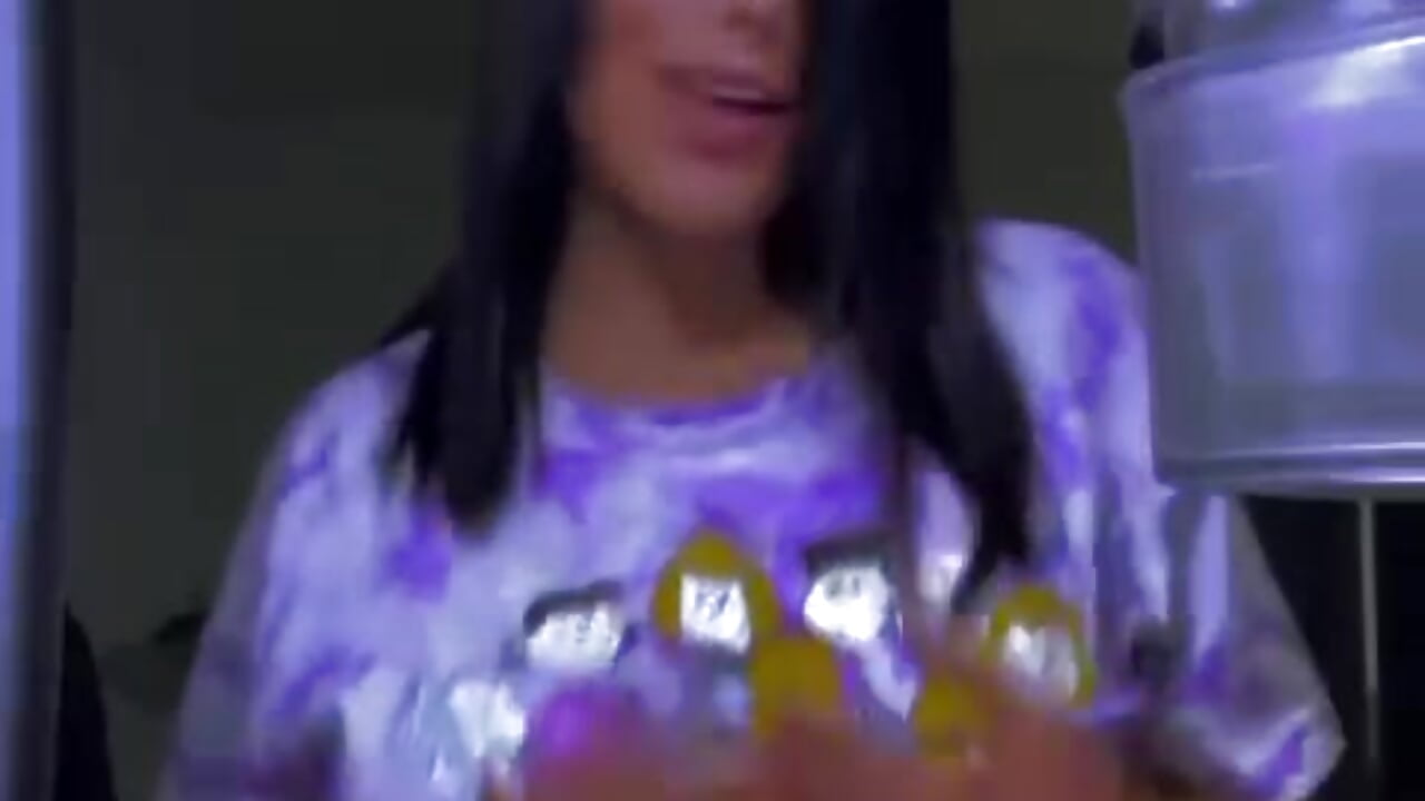 WhatsApp Video 2025-10-08 at 11,25,50 PM - video oleh model kamera talianaprada_