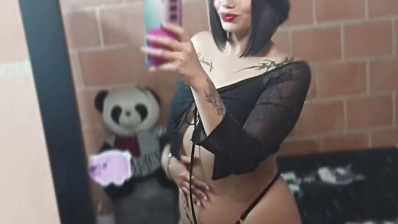 🙈 - video by Kylie_brazt cam model