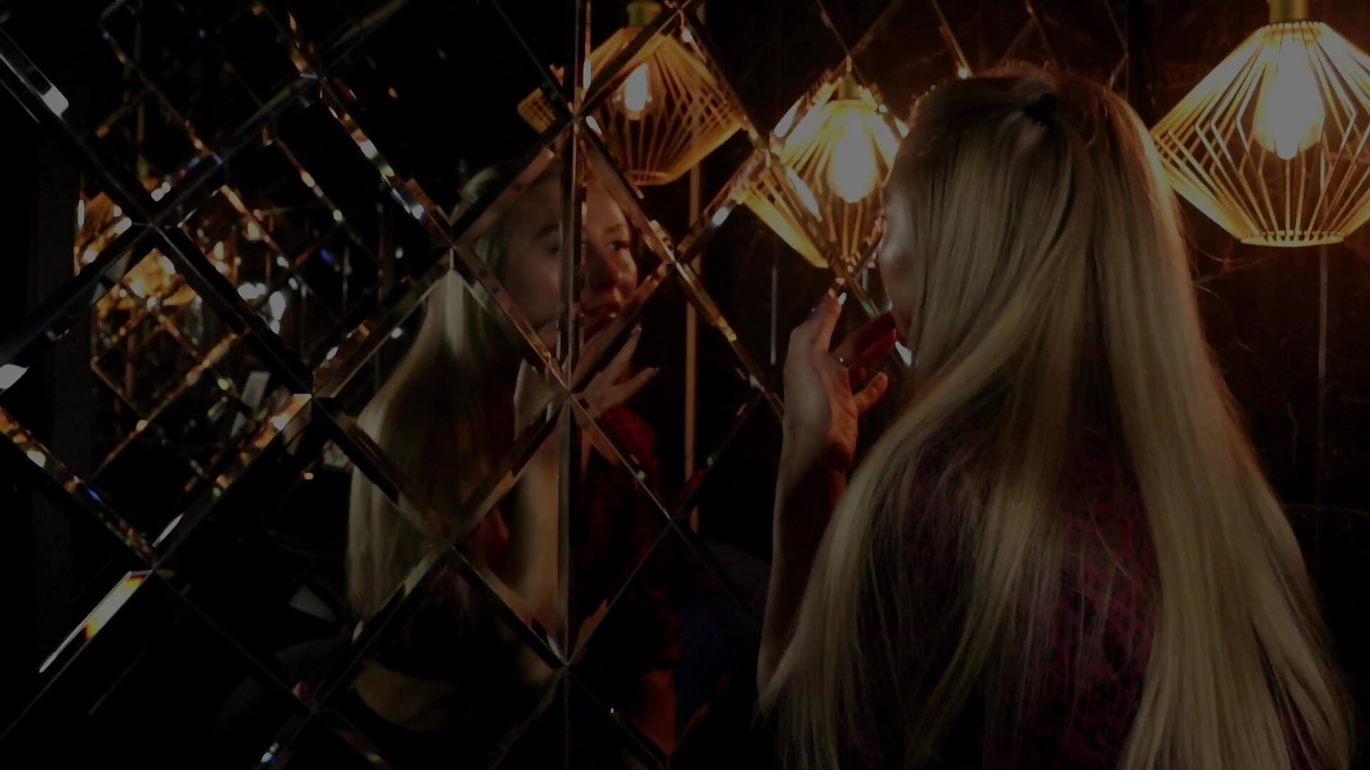 Mysterious hottie - video by VictoriaLights cam model