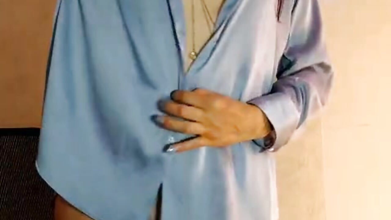 A mature girl for you - Vídeo de Mia_Mott, modelo de vídeos
