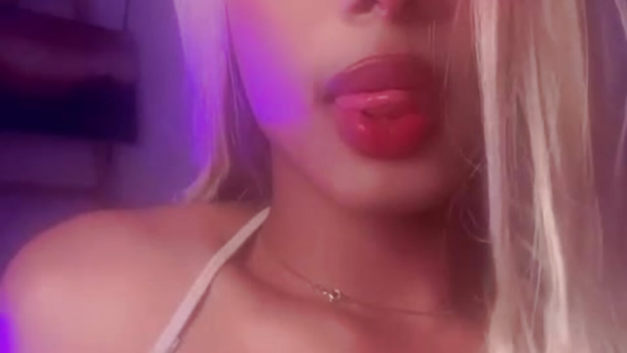 💦💦 - vídeo de la modelo de cam CHANELL_11INCHES