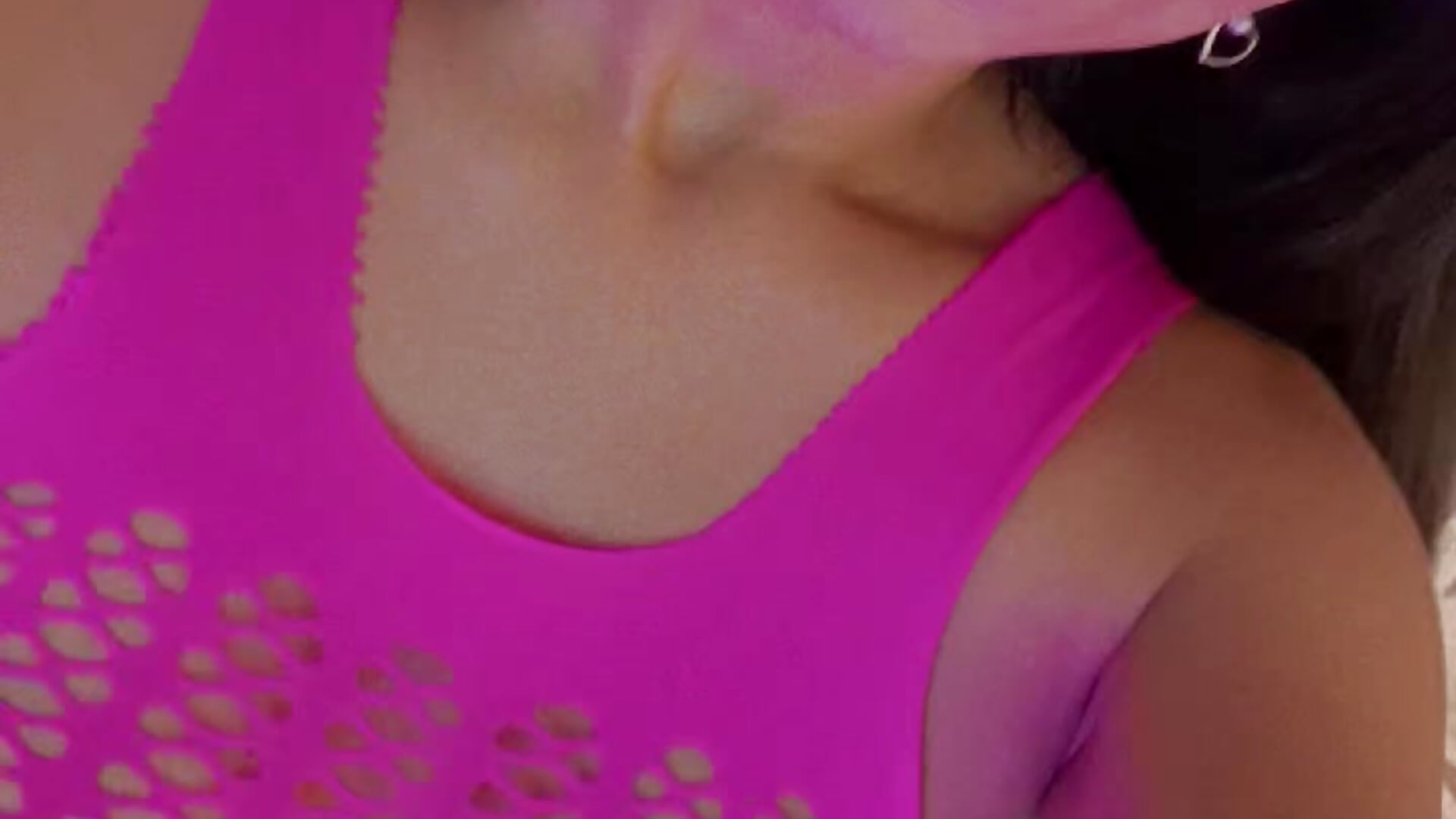 1000412852 - video av AnaGonzalez_ cam-modell