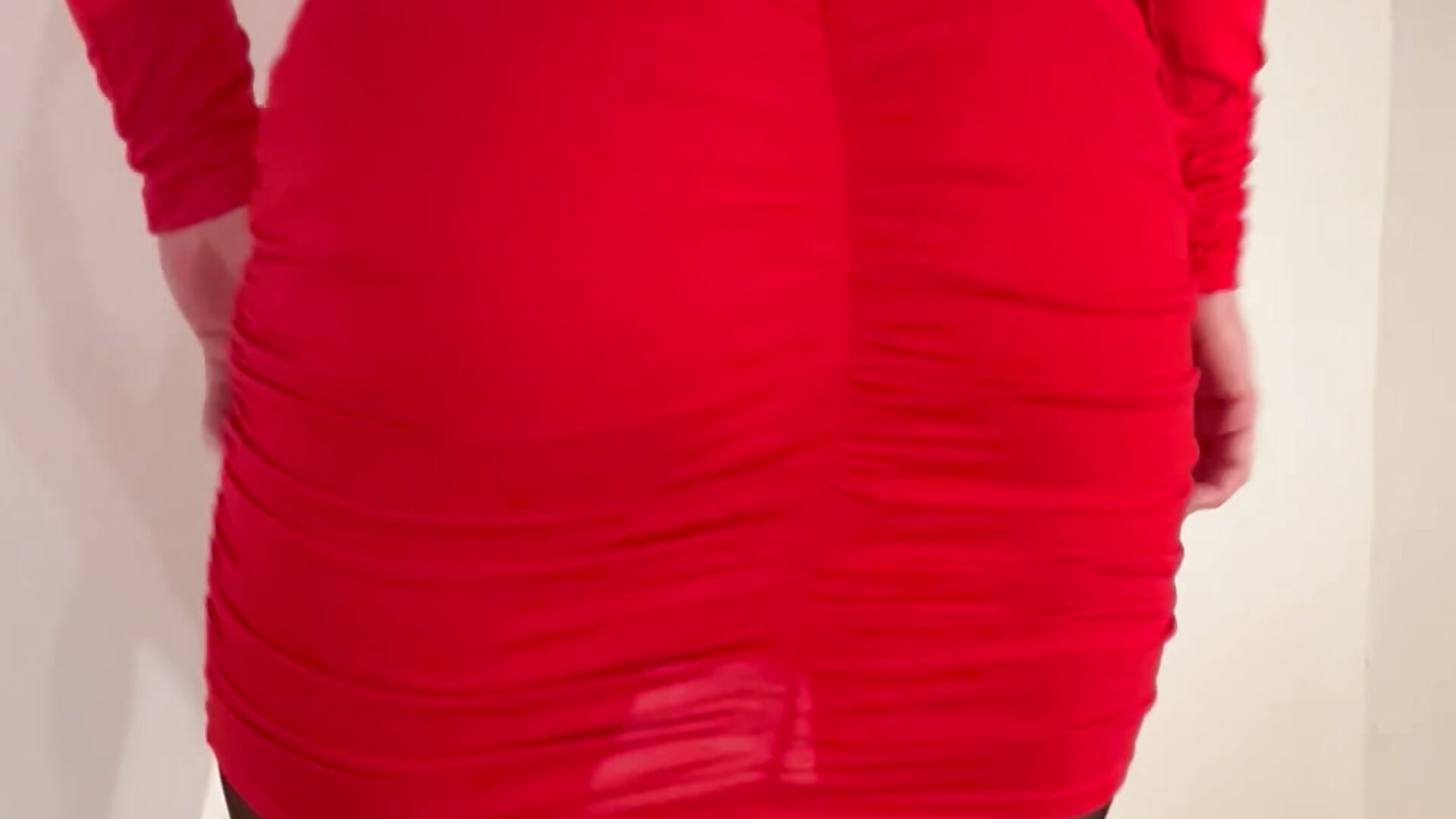 Just twerking - video by LolaDangerreal cam model