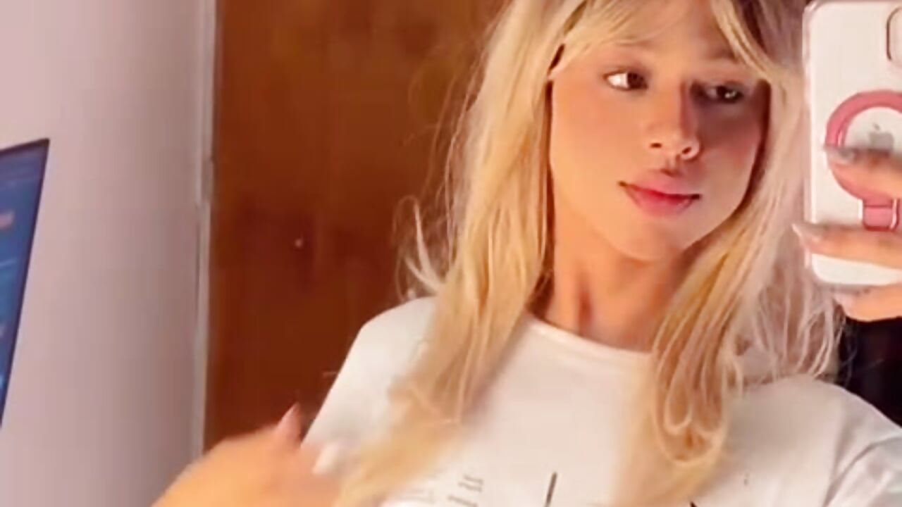 Explosive blonde - video by Dante_bre cam model