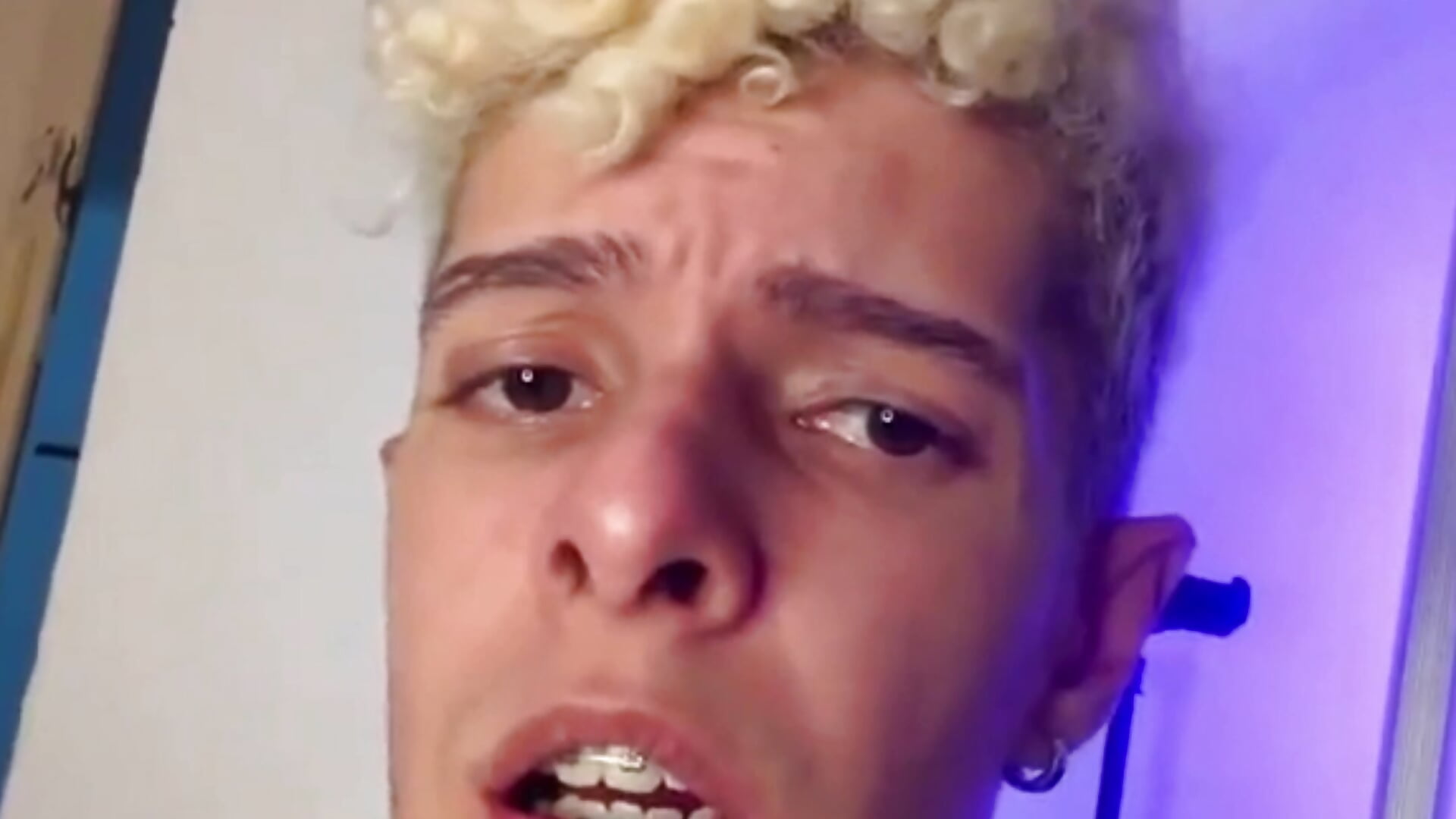 Vid Stripchat - blondetwink 캠 모델의 동영상