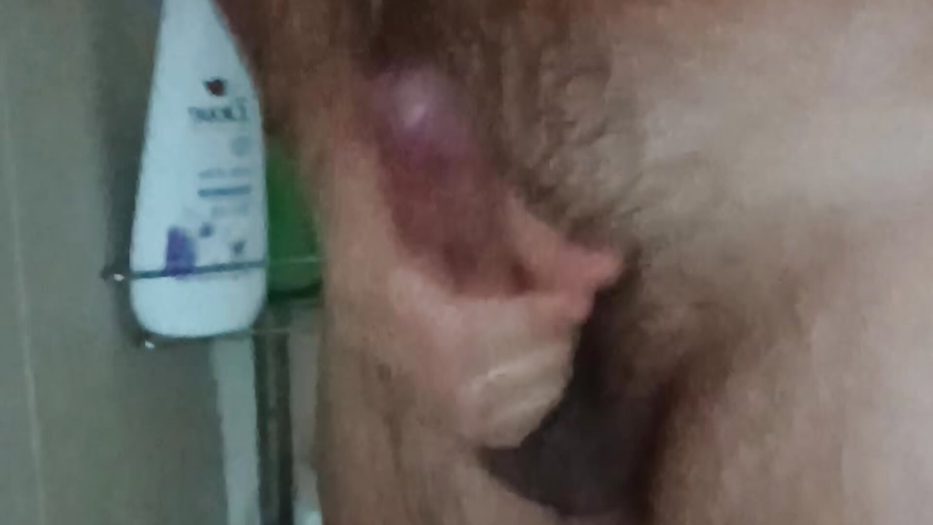 Selfie video in the bathroom with cumshoot man Handjob huge cock