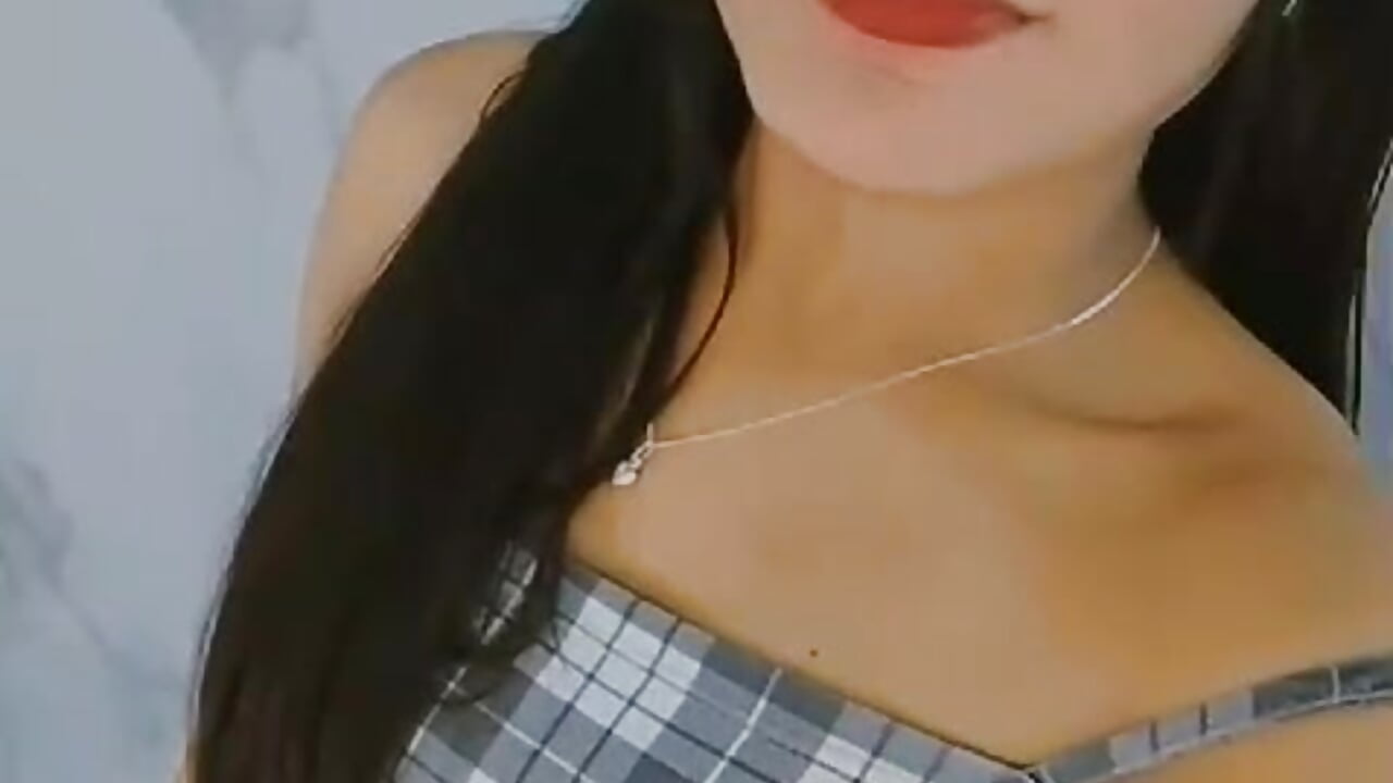WhatsApp Video 2025-01-21 at 10,40,01 PM - วิดีโอโดย thalia_ruby_s