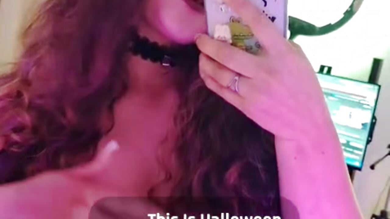 Halloween 🎃 - video by Anaise_latif cam model