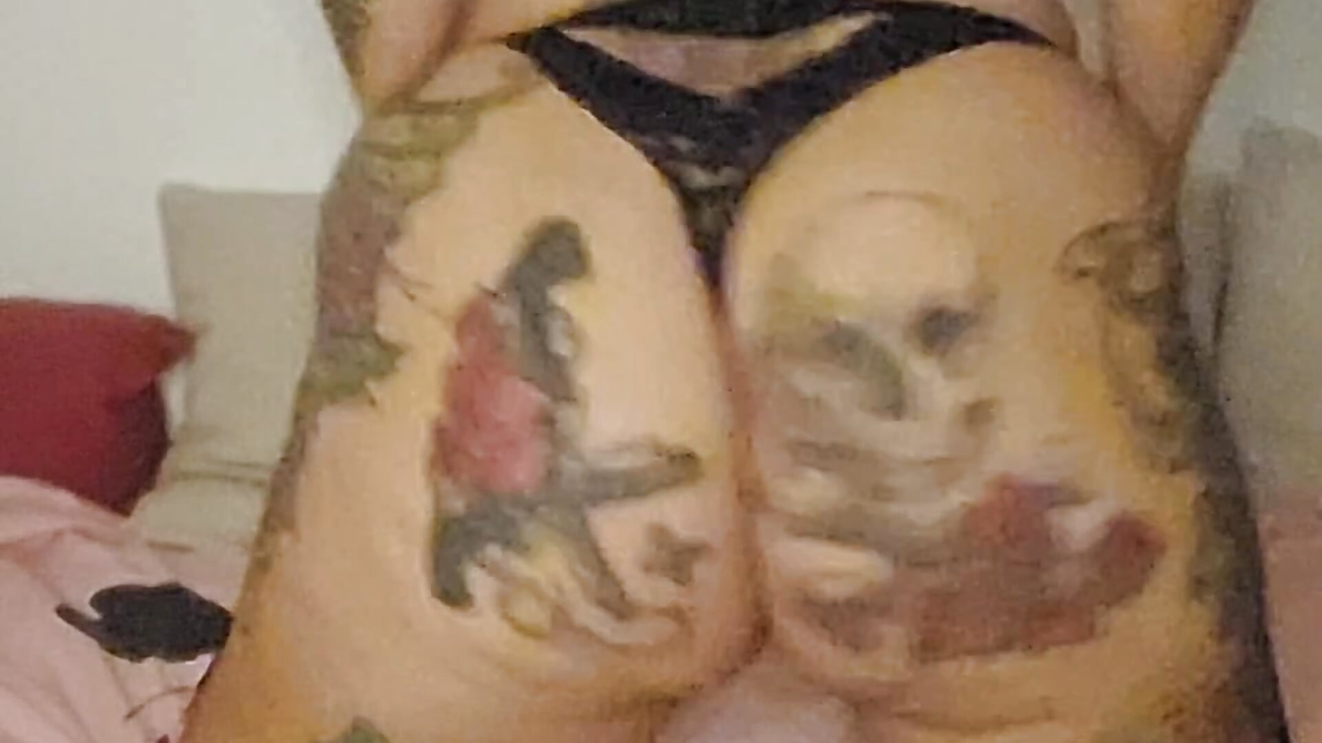 Booty shake - Video von Emma_Milf25 Cam-Model